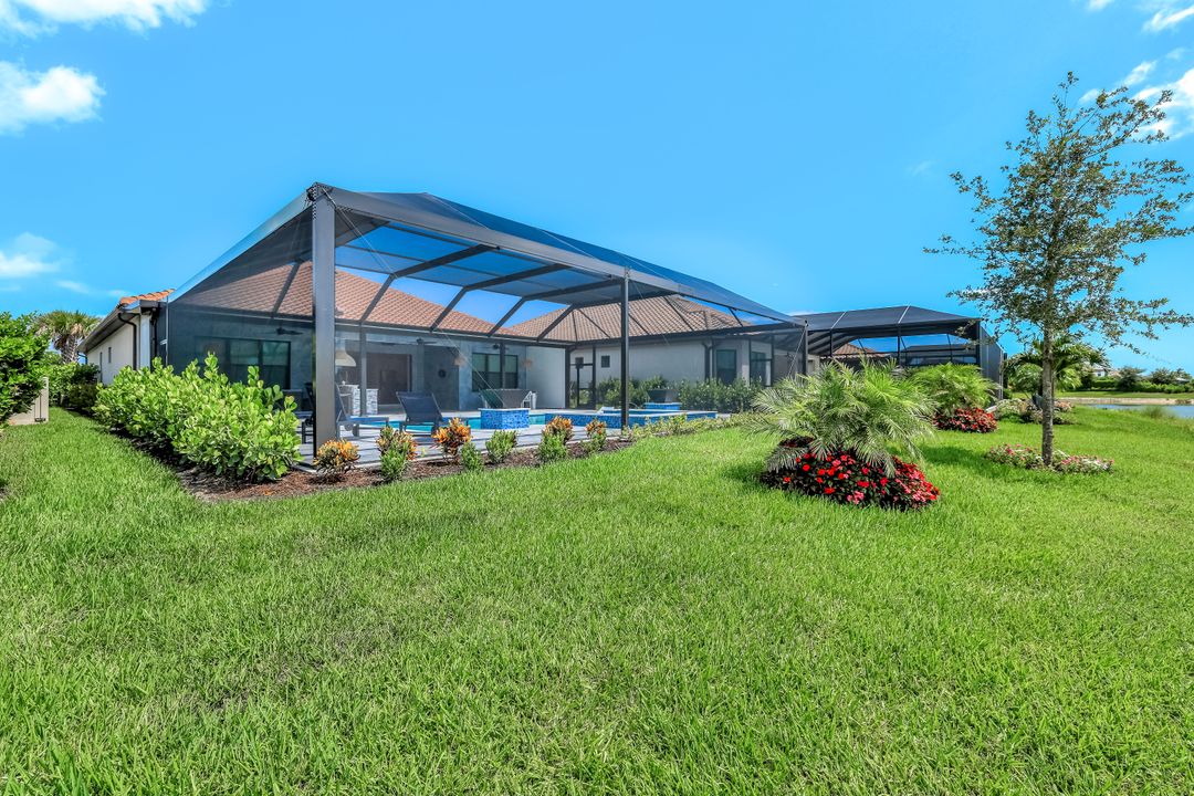 15495 Rio Ponace Ct, Naples, FL 34114