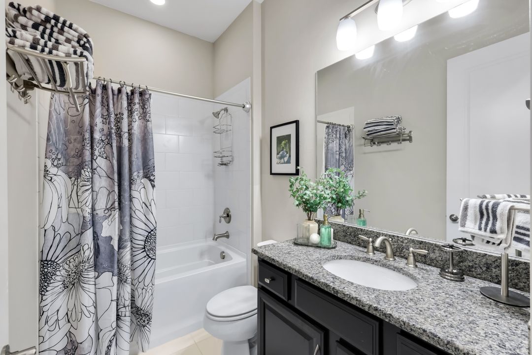 9684 Montelanico Loop #204, Naples, FL 34119