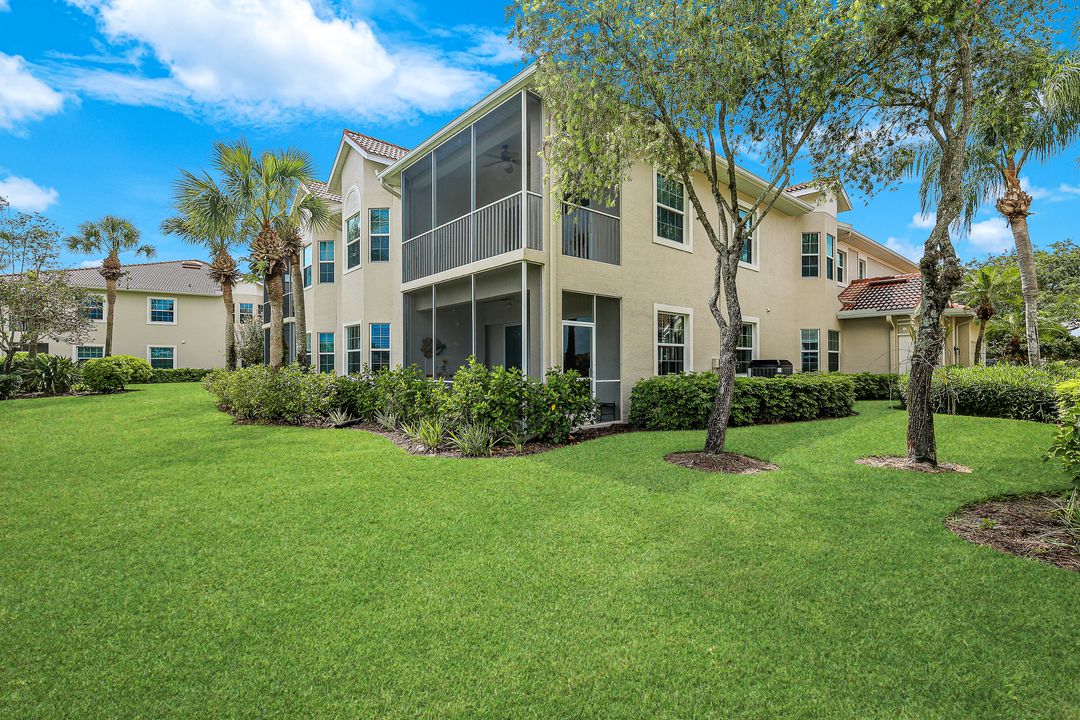 6029 Trophy Dr #301, Naples, FL 34110