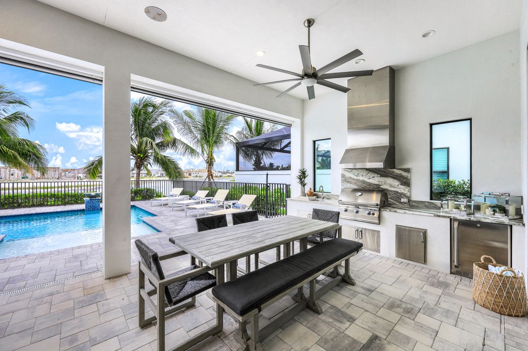 10461 Trevi Isle Wy, Miromar Lakes, FL 33913