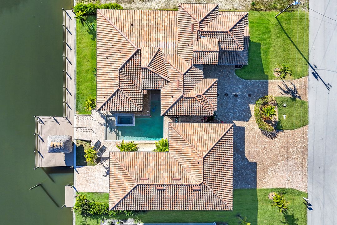 2709 NW 41st Ave, Cape Coral, FL 33993