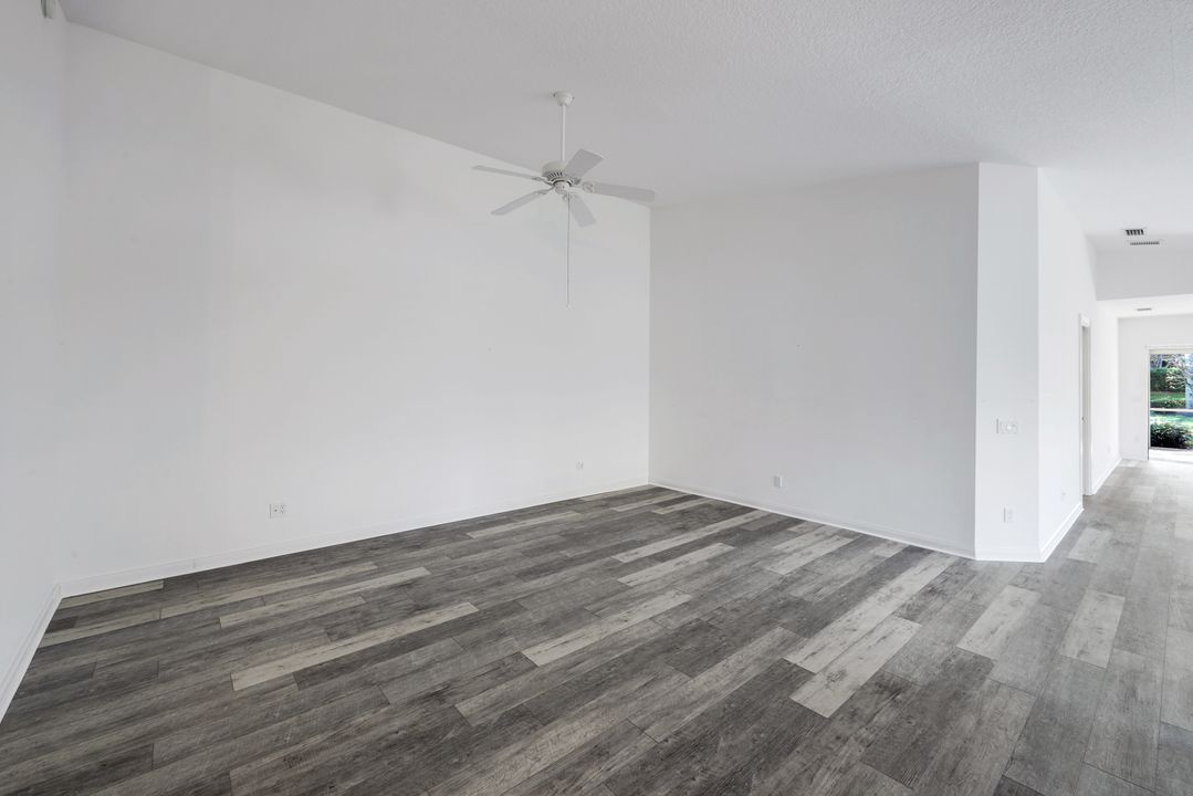 3239 Barbados Ln, Naples, FL 34119