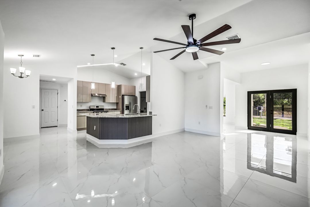 2618 Queen Dr, Lehigh Acres, FL 33971