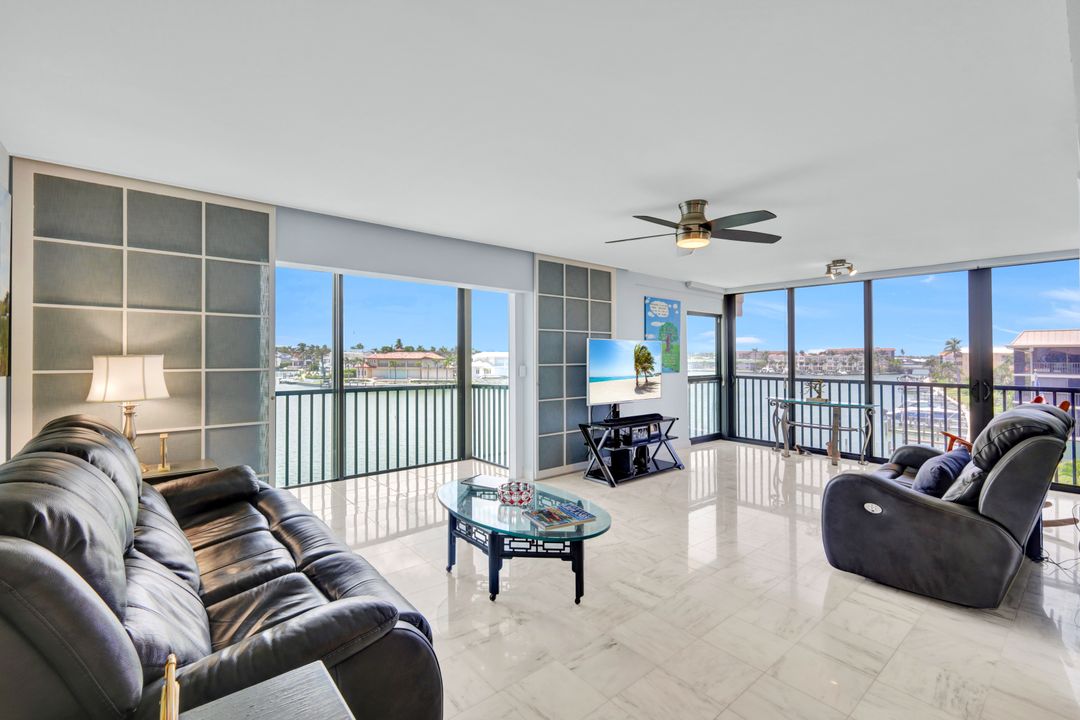3200 Gulf Shore Blvd N #401, Naples, FL 34103