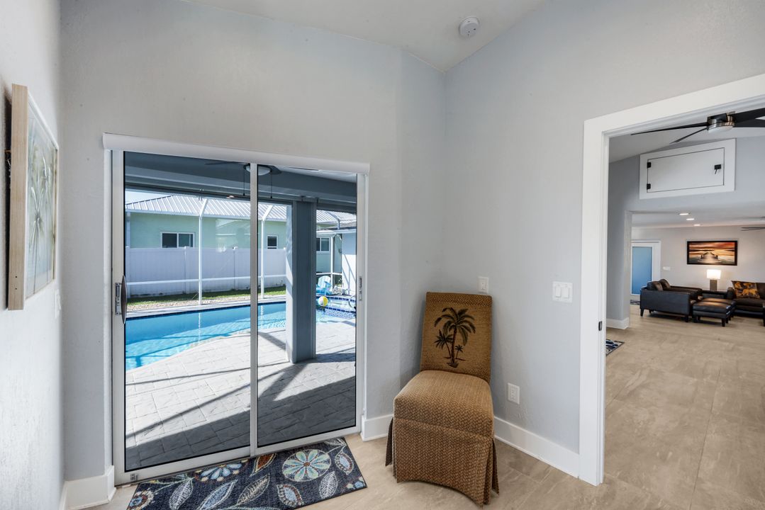 5231 Skylark Ct, Cape Coral, FL 33904