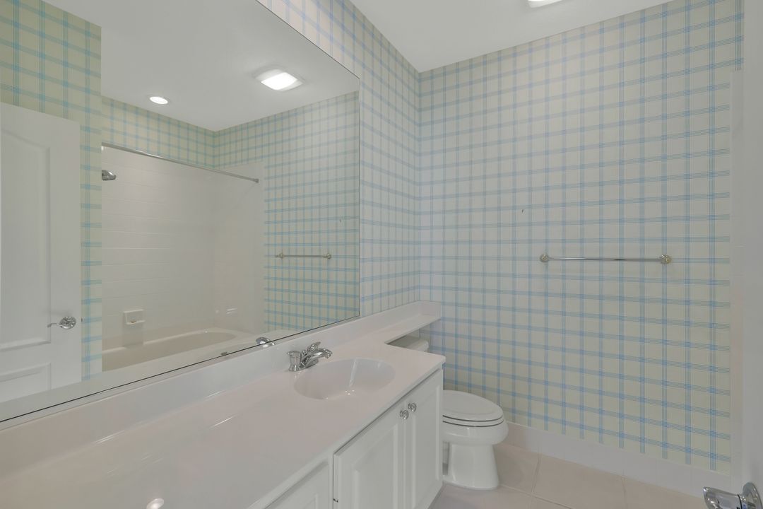 3484 Islandwalk Cir, Naples, FL 34119