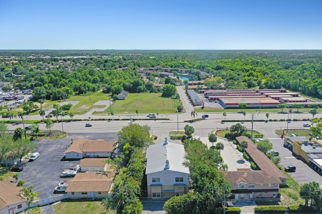 11387 Tamiami Trail E, Naples, FL 34113