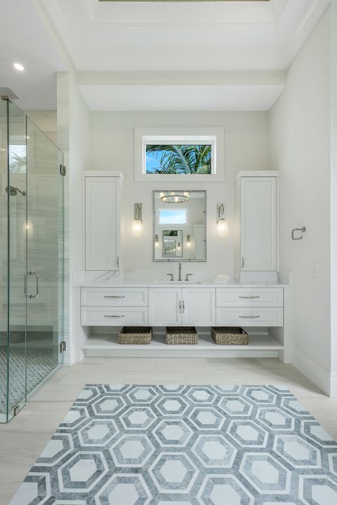 208 Hickory Rd, Naples, FL 34108