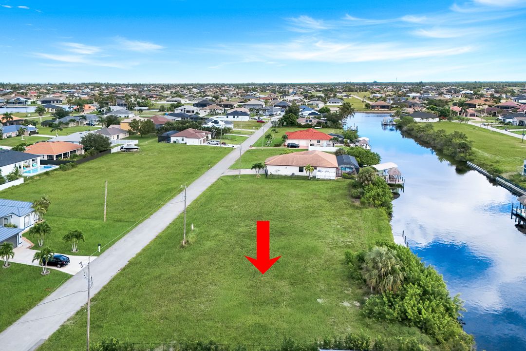 1207 NW 35th Ave, Cape Coral, FL 33993