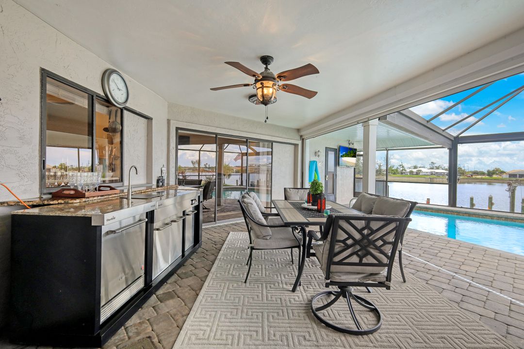 1222 SW 4th Ct, Cape Coral, FL 33991