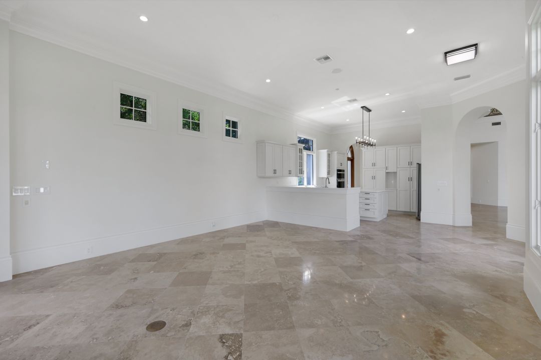1609 Chinaberry Way, Naples, FL 34105