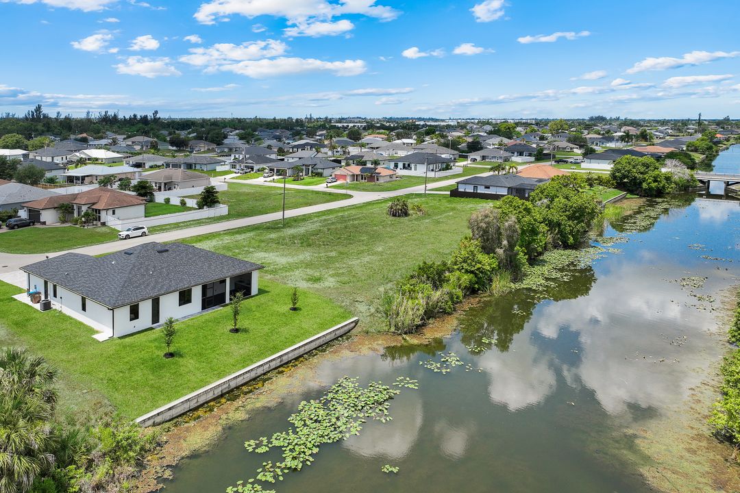 313 NE 5th St, Cape Coral, FL 33990