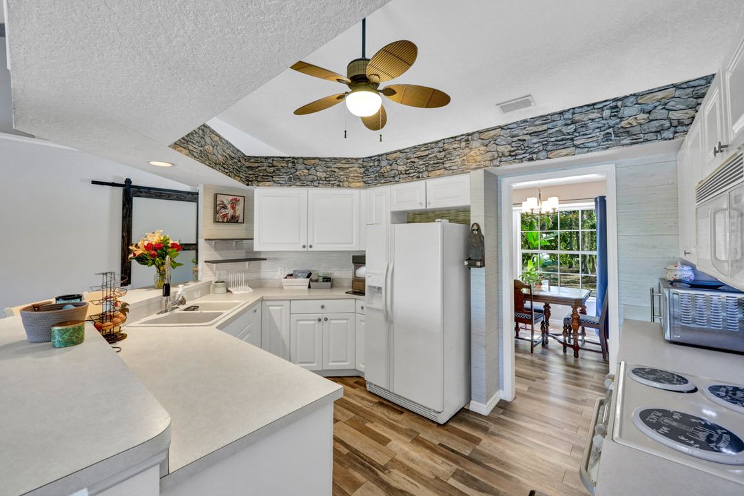825 23rd St SW, Naples, FL 34117