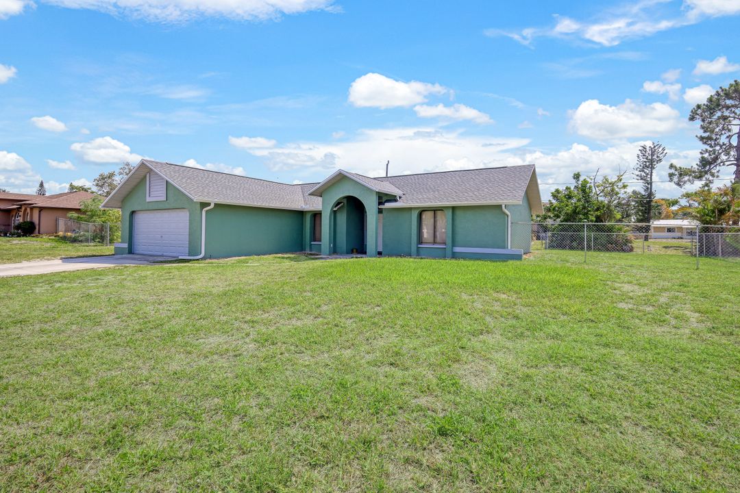 17409 Delaware Rd, Fort Myers, FL 33967