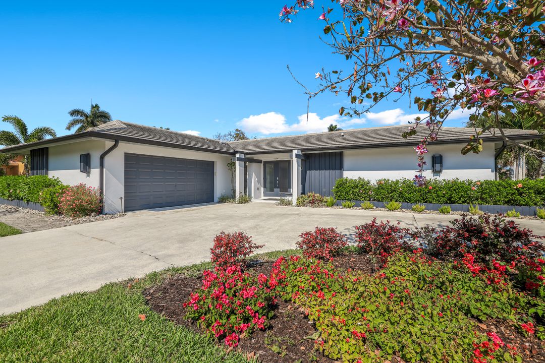 291 W Flamingo Cir, Marco Island, FL 34145