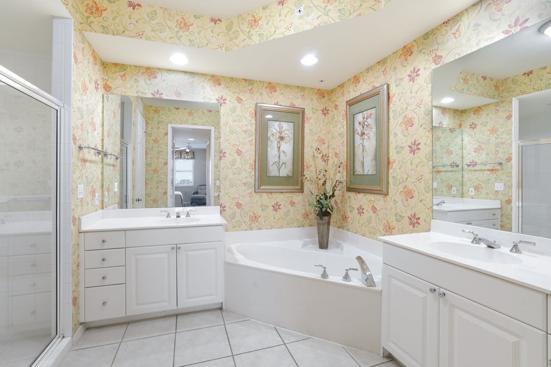 410 Flagship Dr #603, Naples, FL 34108