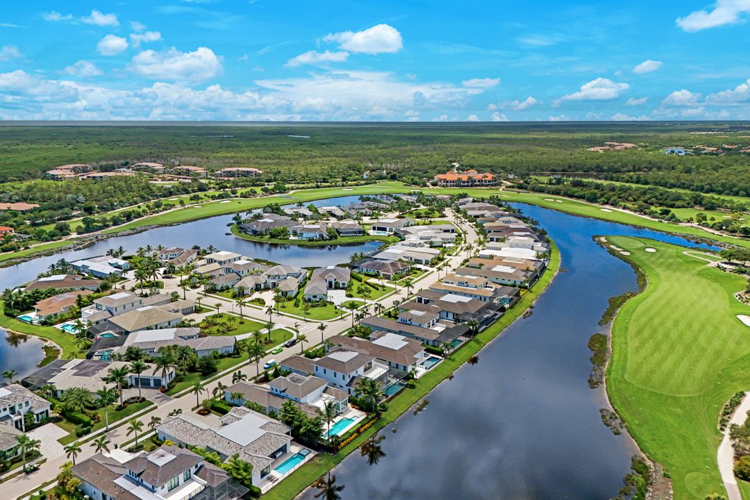 9937 Montiano Dr, Naples, FL 34113