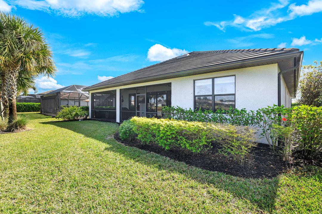 2331 Orchard St, Naples, FL 34120