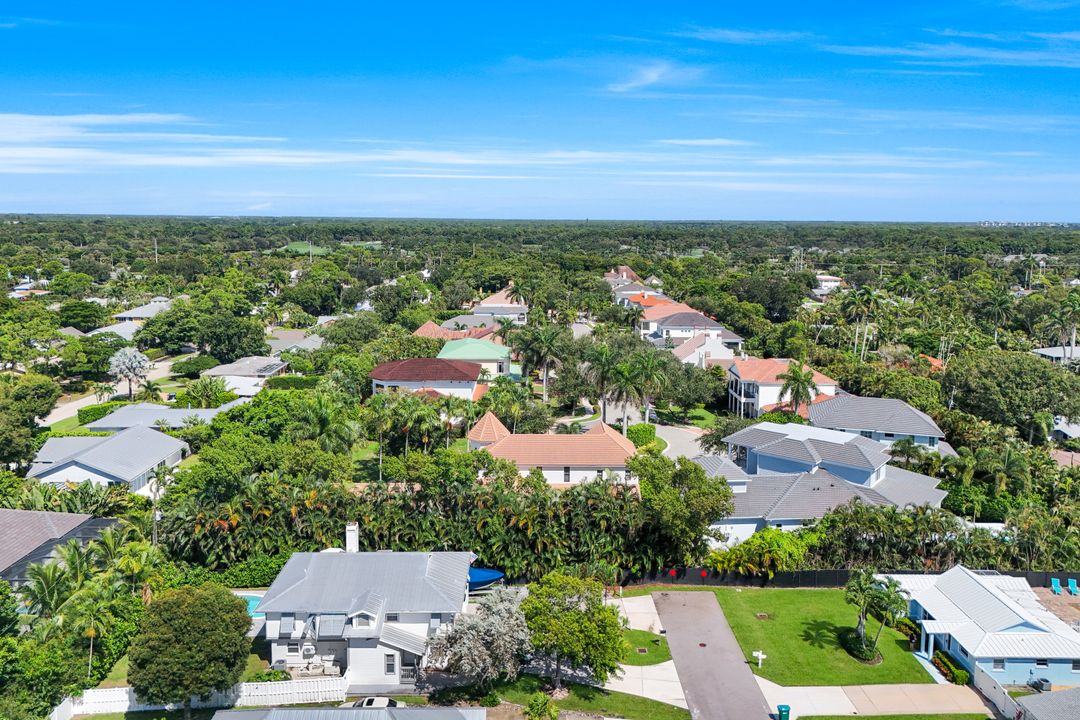1455 Hemingway Pl, Naples, FL 34103