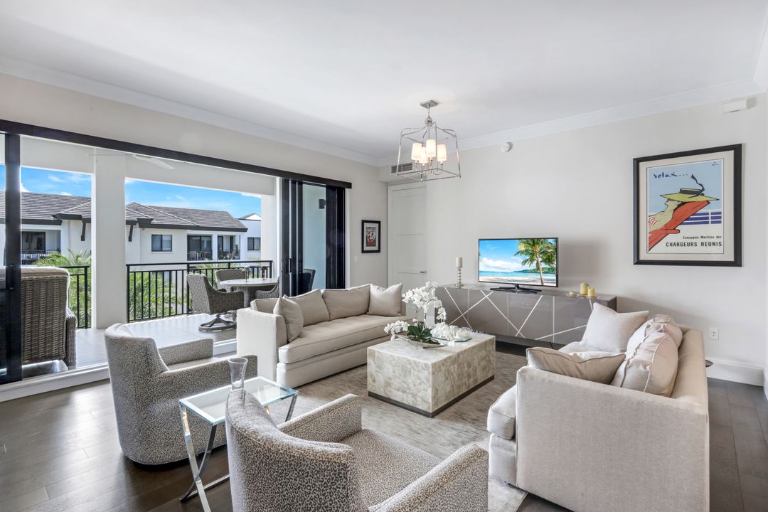 1035 3rd Ave S #508, Naples, FL 34102