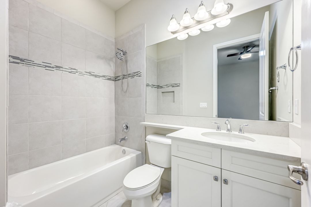 4426 Caldera Cir, Naples, FL 34119