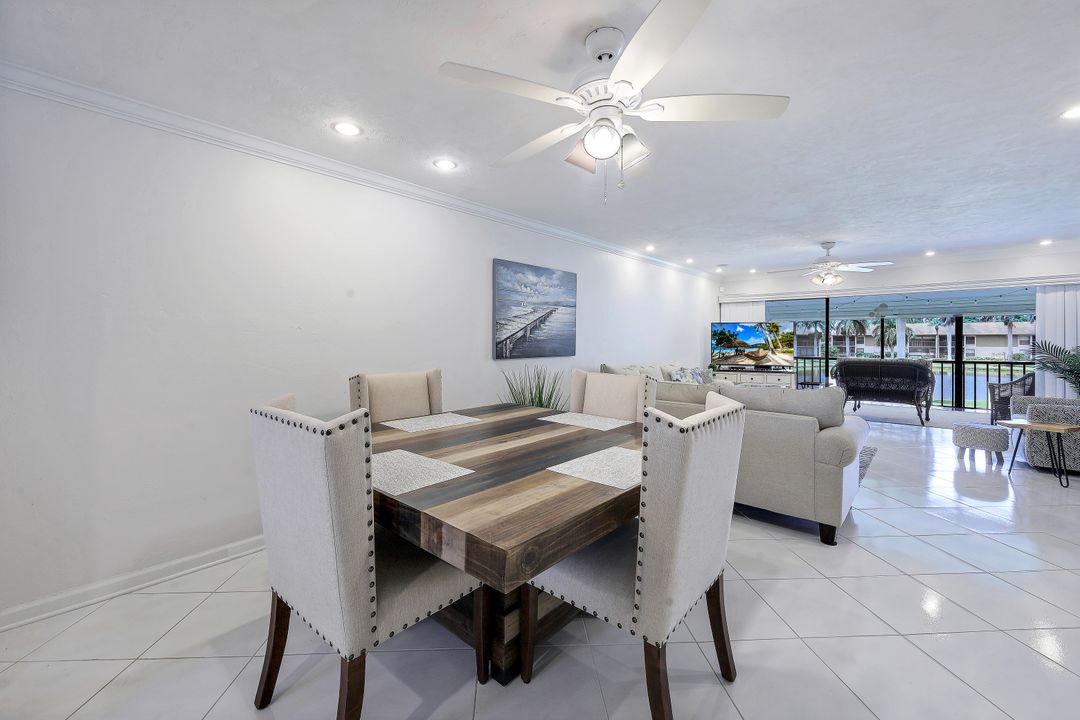 195 Cypress Way E #9, Naples, FL 34110