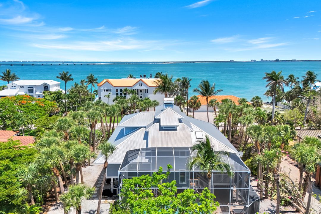 513 Lighthouse Way, Sanibel, FL 33957