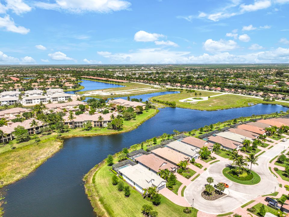 2717 Amaranda Ct, Naples, FL 34114