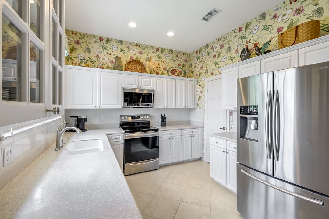 9687 Cypress Hammock Cir #202, Bonita Springs, FL 34135