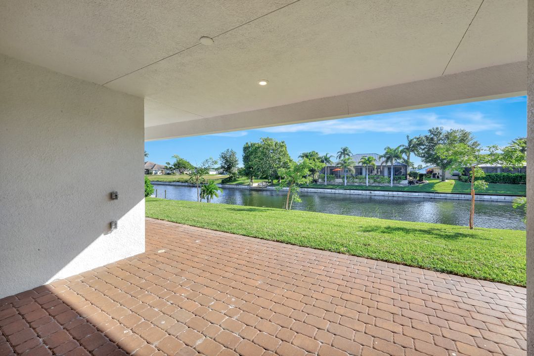2721 SW 11th Ave, Cape Coral, FL 33914