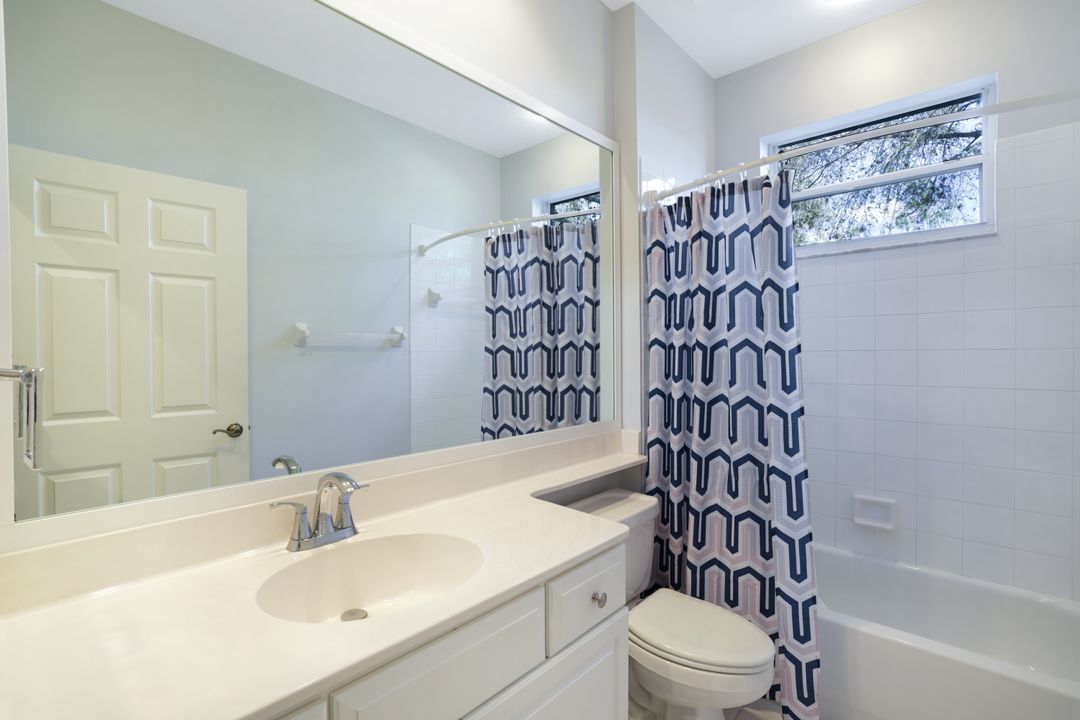 8217 Parkstone Pl #108, Naples, FL 34120