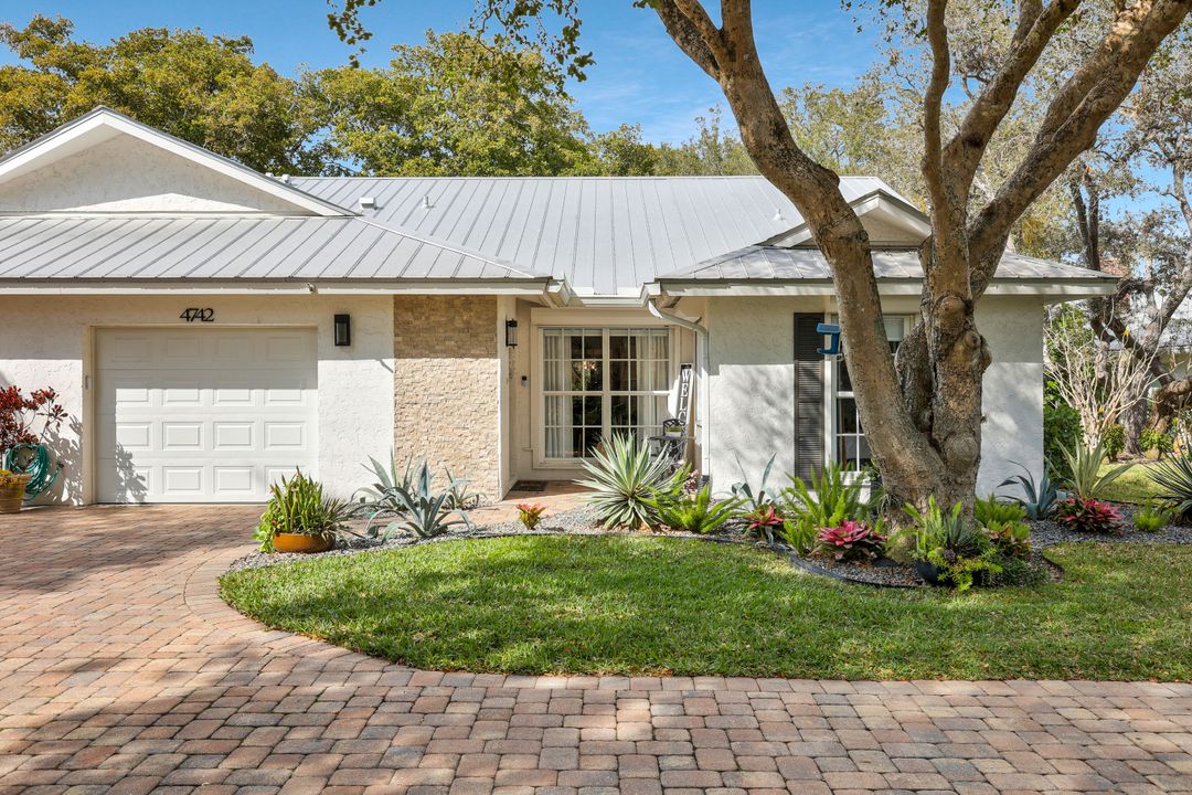 4742 West Blvd #S-8, Naples, FL 34103