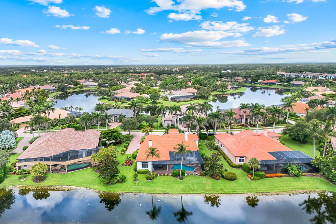 7511 Hogan Ct, Naples, FL 34113