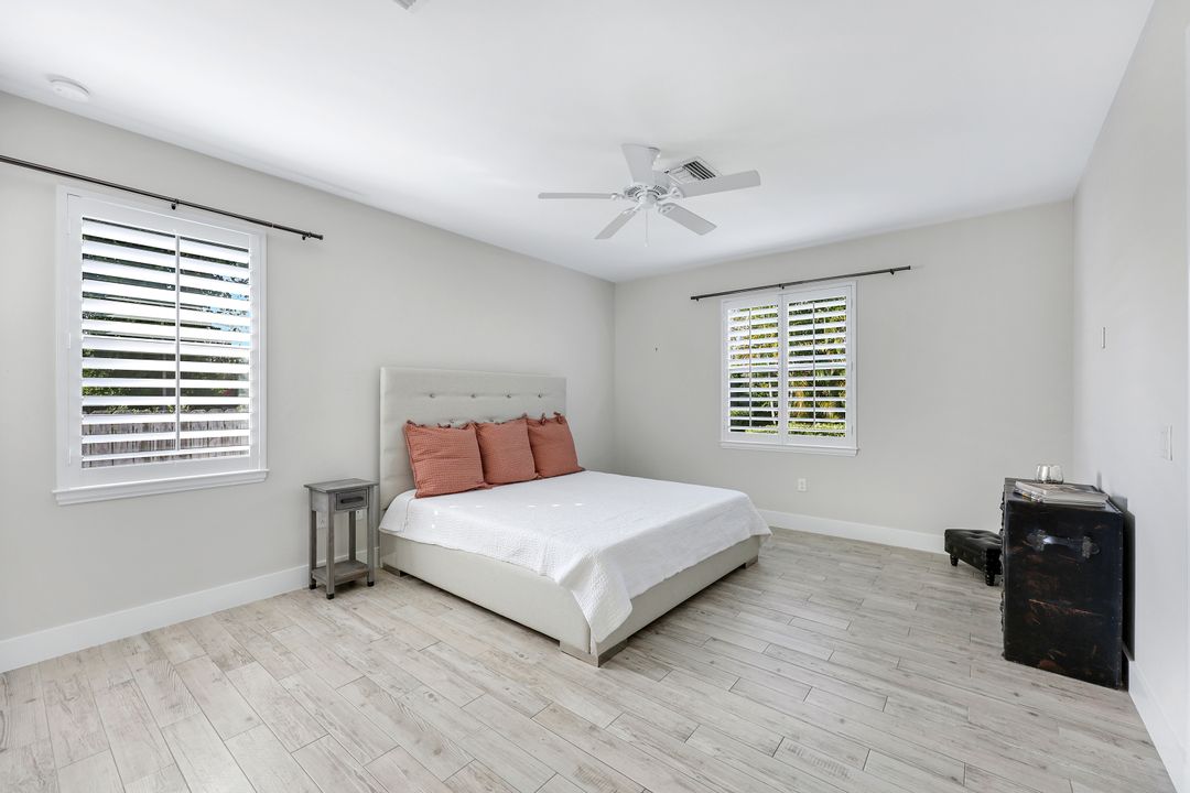 1371 Michigan Ave, Naples, FL 34103