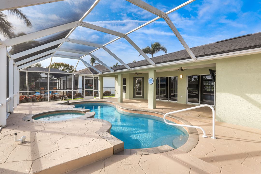 3325 SW 5th Pl, Cape Coral, FL 33914