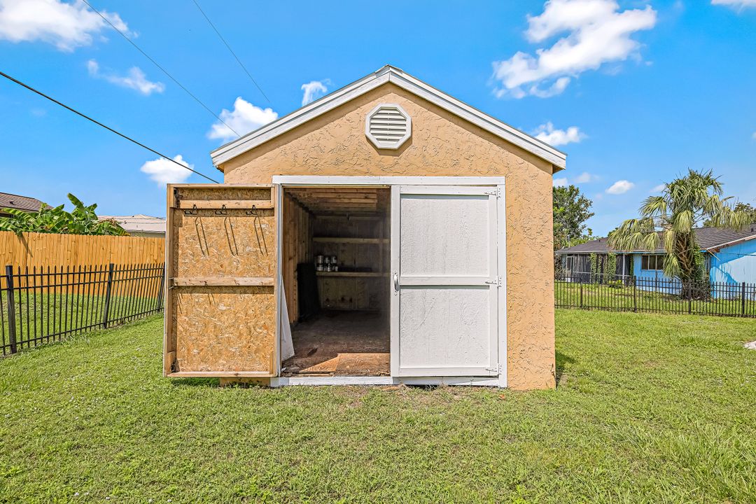 861 Mensh Terrace NW, Port Charlotte, FL 33948