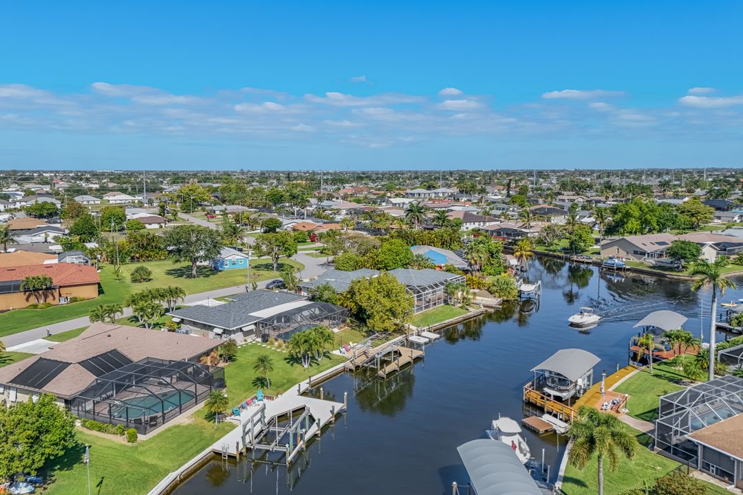 4305 SE 1st Ave, Cape Coral, FL 33904