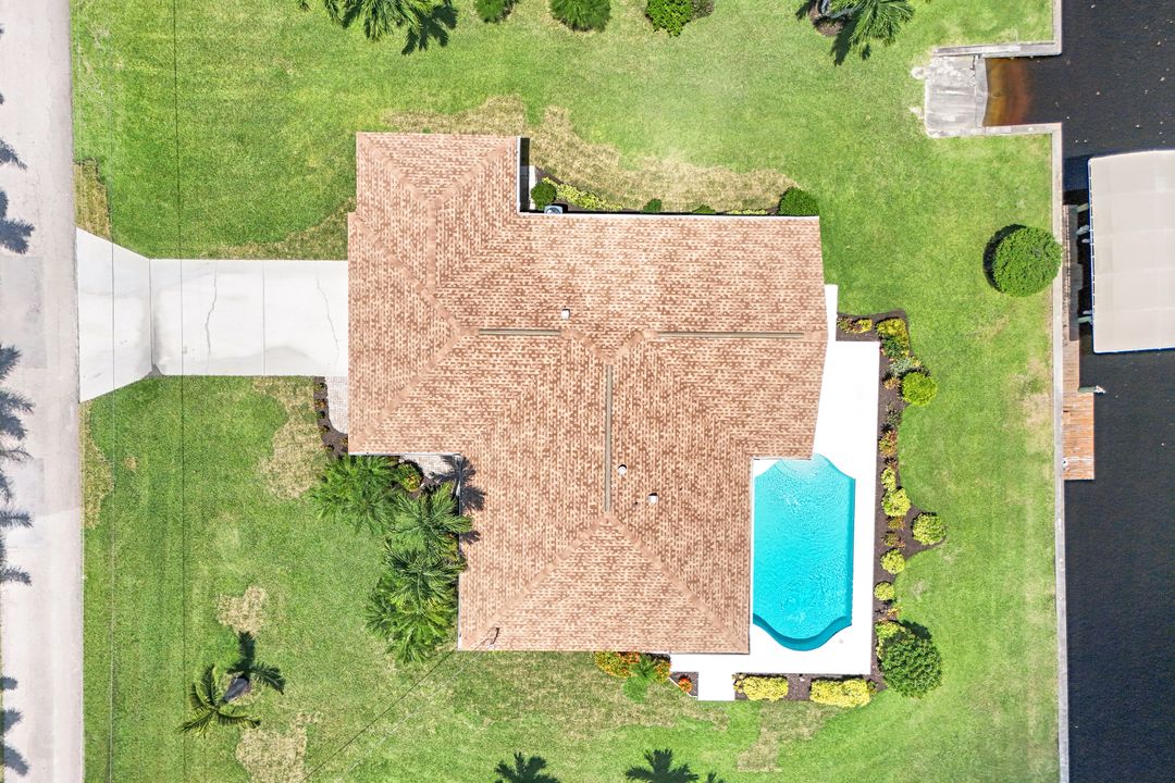 27081 Harbor Dr, Bonita Springs, FL 34135