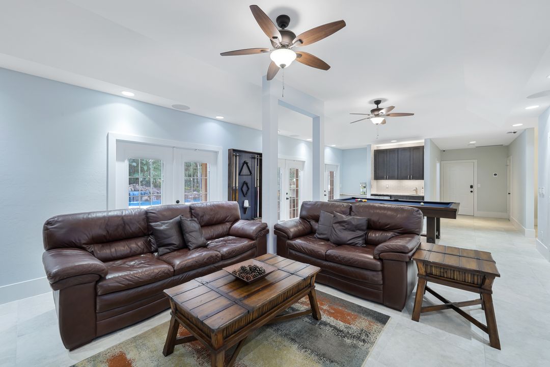 6036 Cedar Tree Ln, Naples, FL 34116