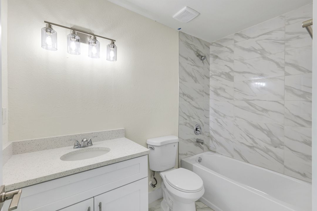2622 NE 1st Pl, Cape Coral, FL 33909