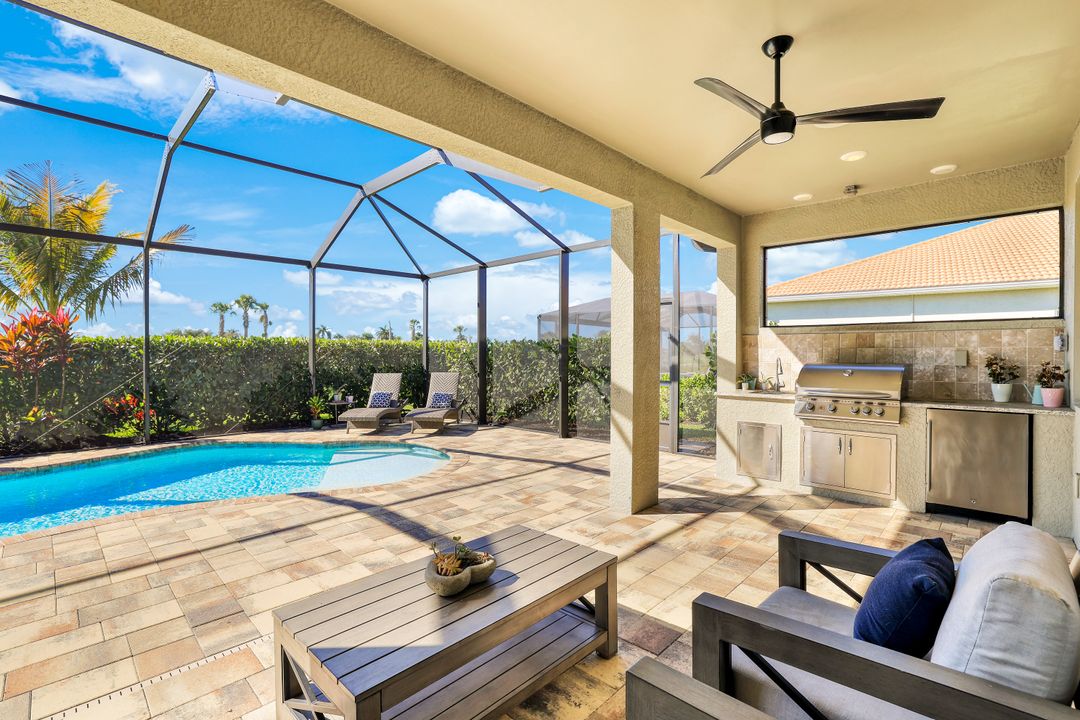 18680 Ensenada Dr, Naples, FL 34114