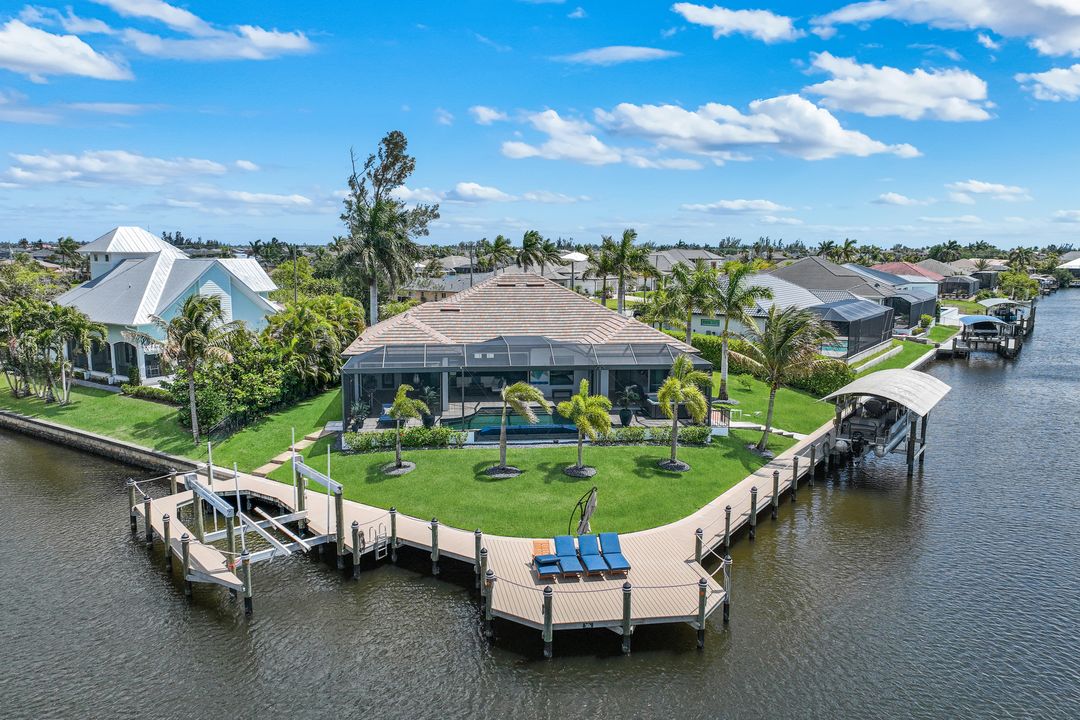 128 NW 39th Ave, Cape Coral, FL 33993