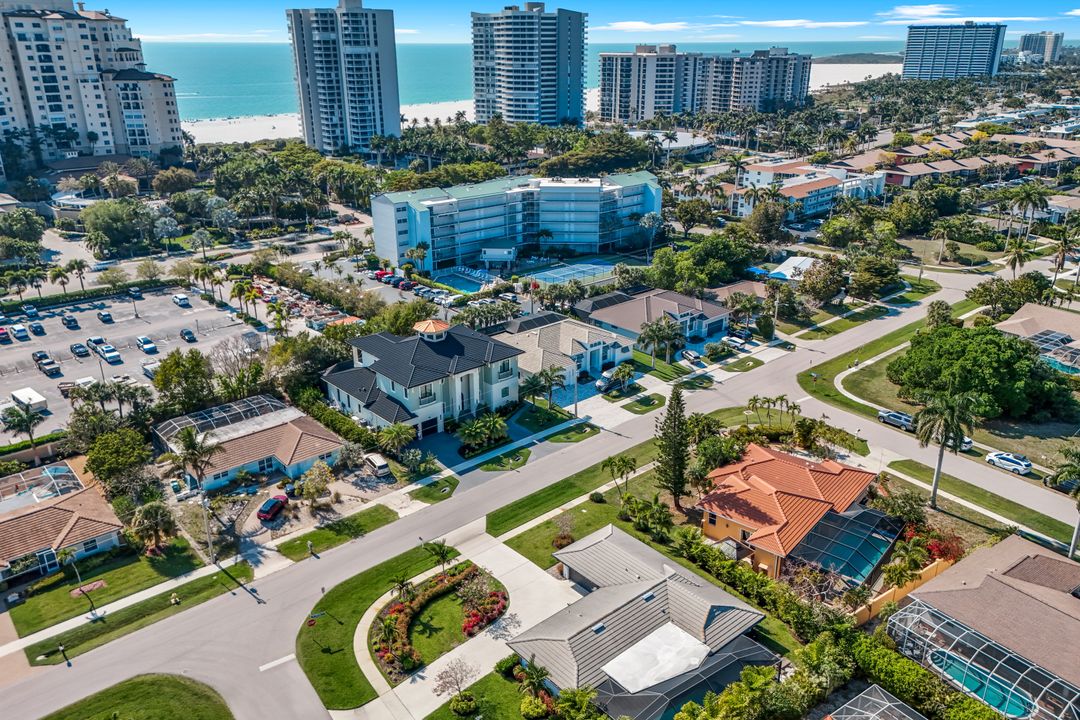 291 W Flamingo Cir, Marco Island, FL 34145