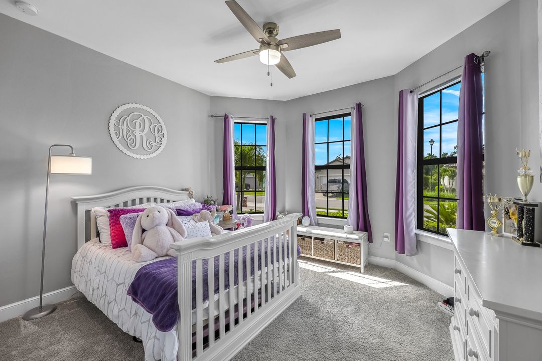 3927 Black Eagle Ln, Fort Myers, FL 33966