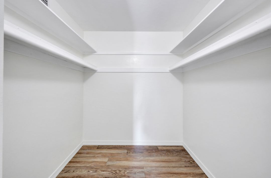 330 Kon Tiki Dr #D-1, Naples, FL 34113