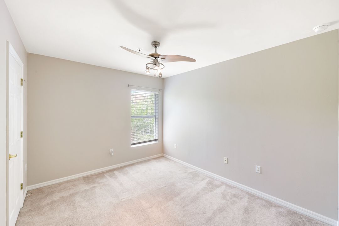 1088 Oxford Ln #48, Naples, FL 34105