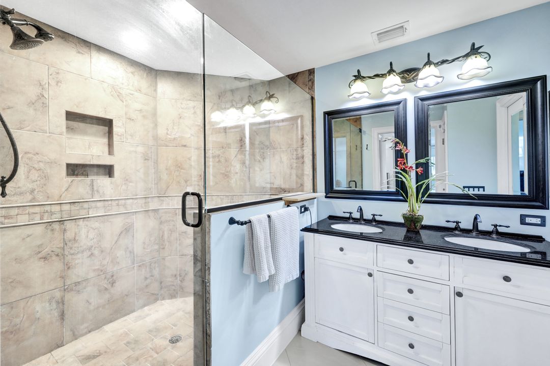 10070 Strike Ln, Bonita Springs, FL 34135