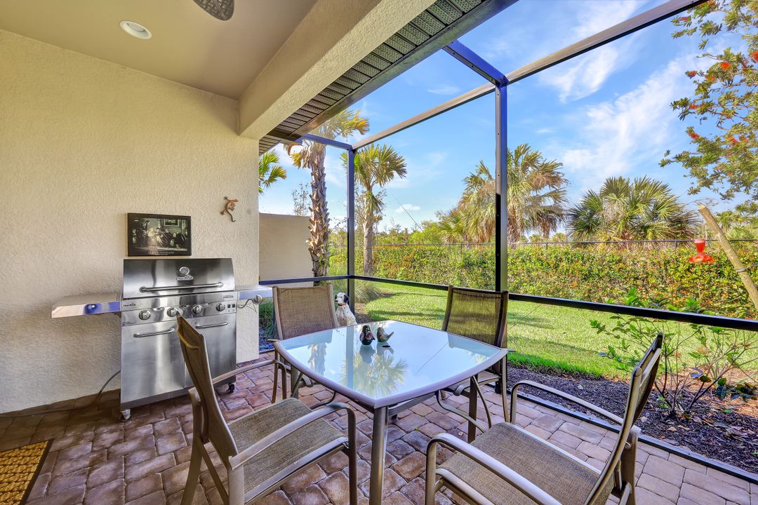 8107 Calle Canovas St, Naples, FL 34114