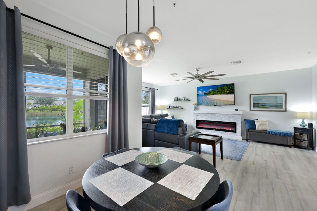 1430 Mariposa Cir, Naples, FL 34105