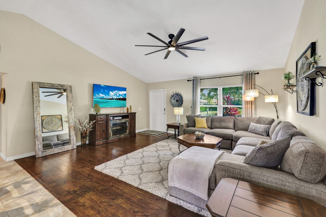 3722 SW 20th Pl, Cape Coral, FL 33914